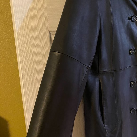 Real Black Leather Coat - Picture 6 of 10